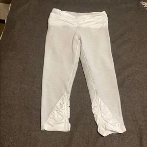 Lululemon white and gray ruched Capri legging